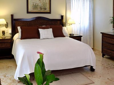 2013-Crown-Villas__021-400x300