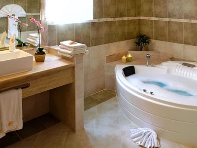 2013-Crown-Villas__026-400x300