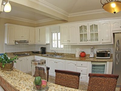 2013-Crown-Villas__044-400x300