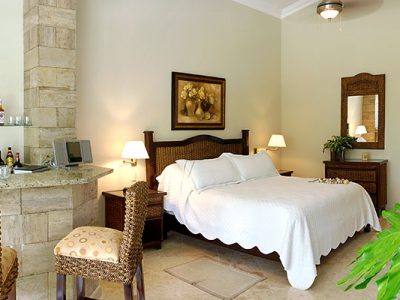 2013-Crown-Villas__059-400x300