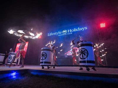 2018_Sunday-Welcome-Party_2-400x300